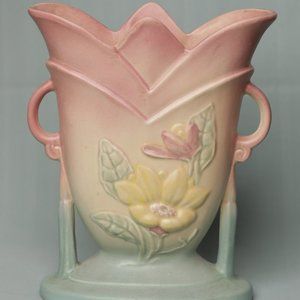 Hull Art Magnolia Matte Vase 7- 8 1/2